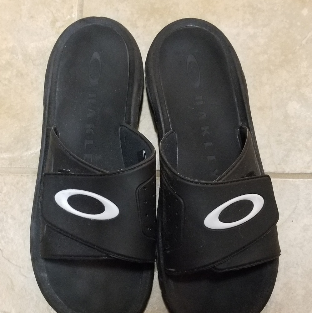 Men's Oakley slides